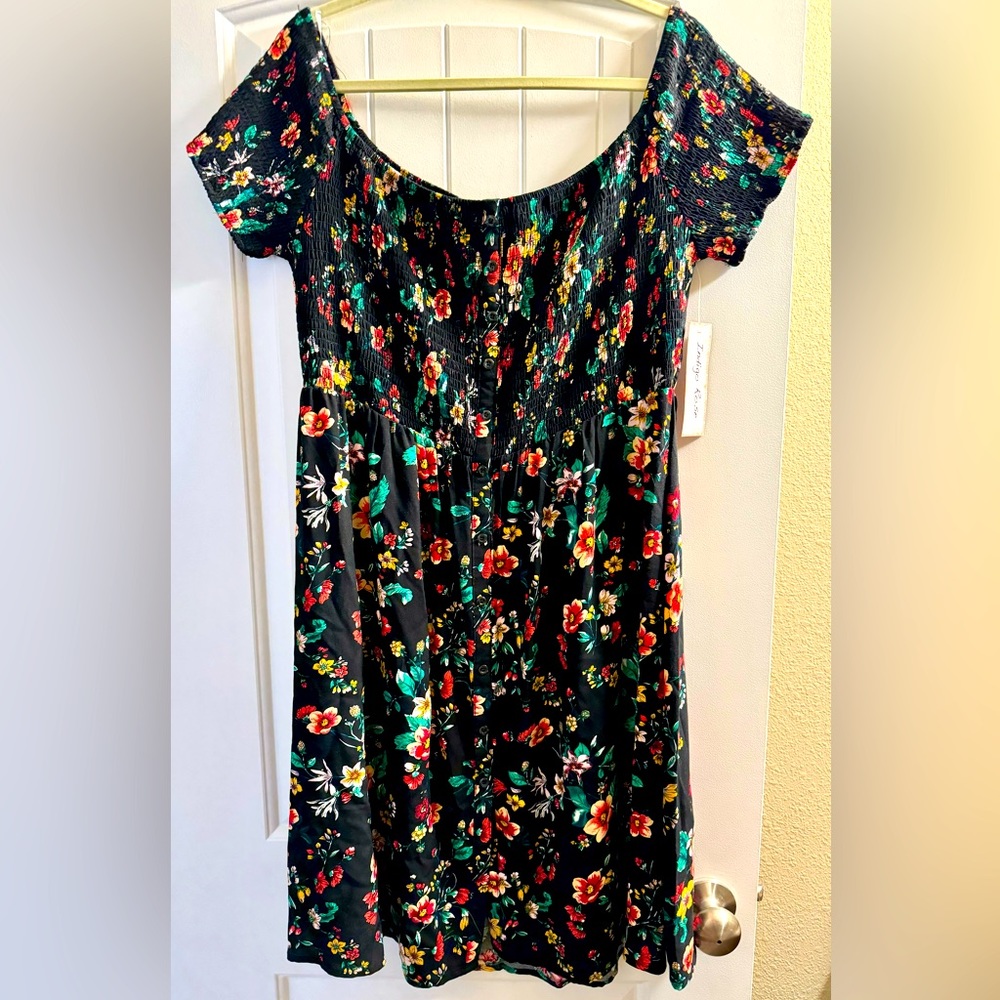 Indigo Rose Floral Summer Smocked Off The Shoulder High Low Maxi Dress. NWT.  3X